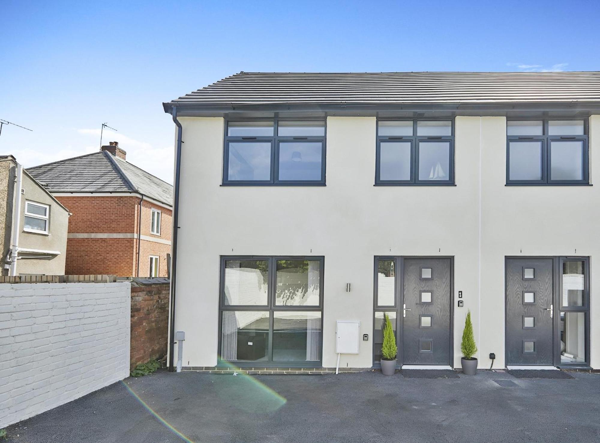 Modern Home In Derby City Centre - Free Gated Parking エクステリア 写真