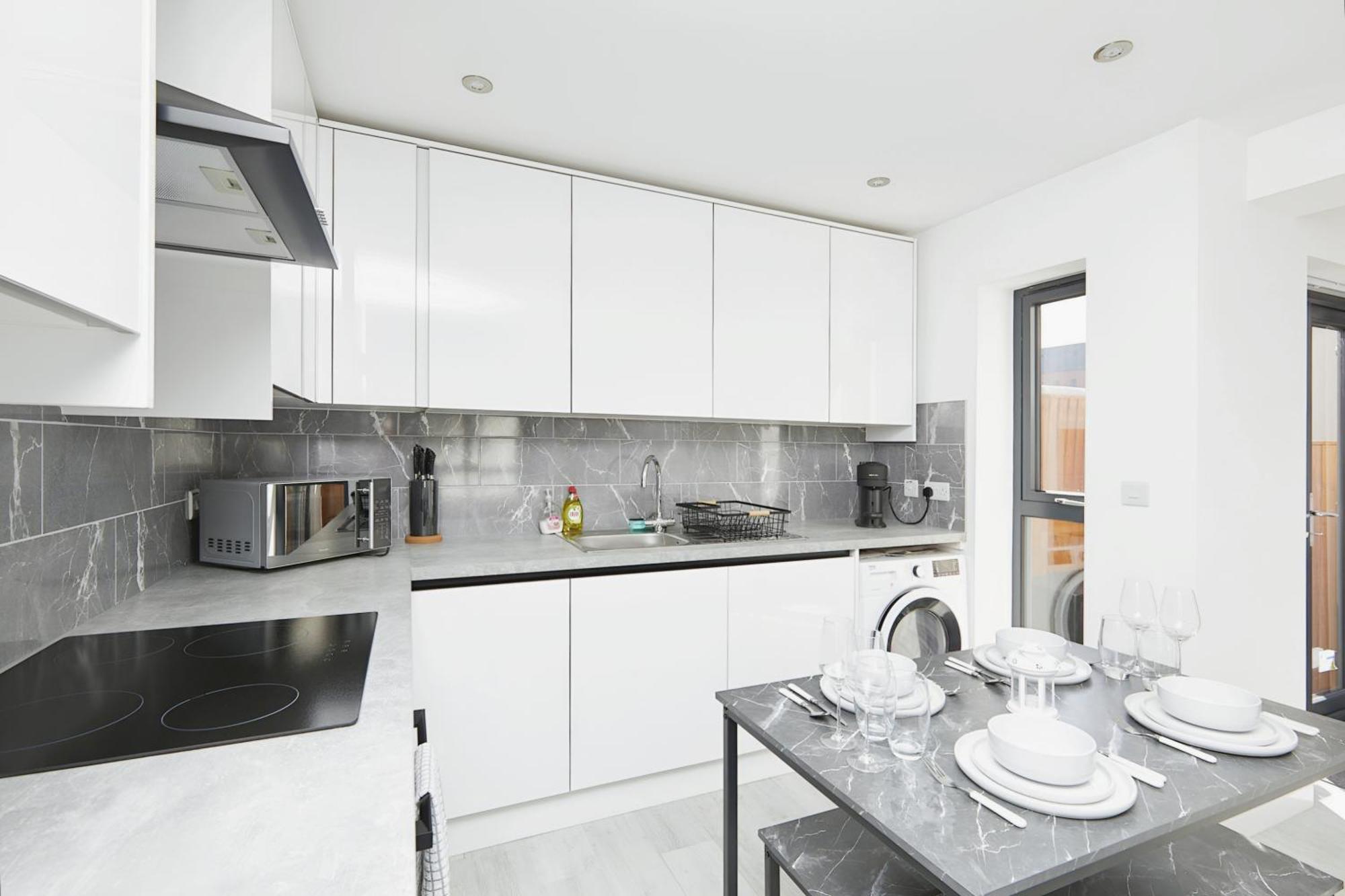 Modern Home In Derby City Centre - Free Gated Parking エクステリア 写真